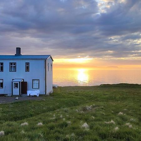 Happy-Cove Guesthouse - By The Sea Bakkafjorthur ภายนอก รูปภาพ